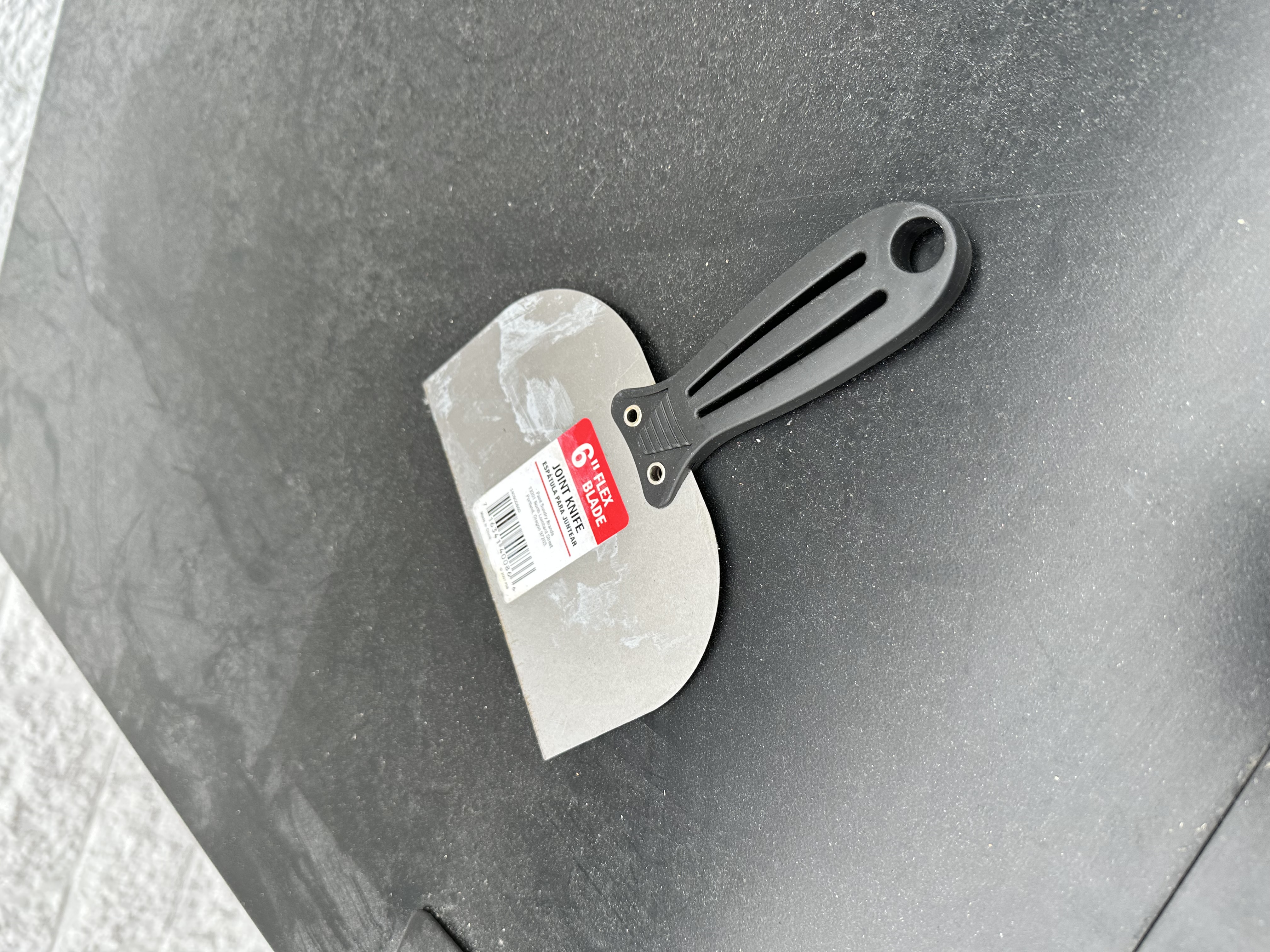 23-M00107 Mal Mischief — Location of Putty Knife.JPG.jpg