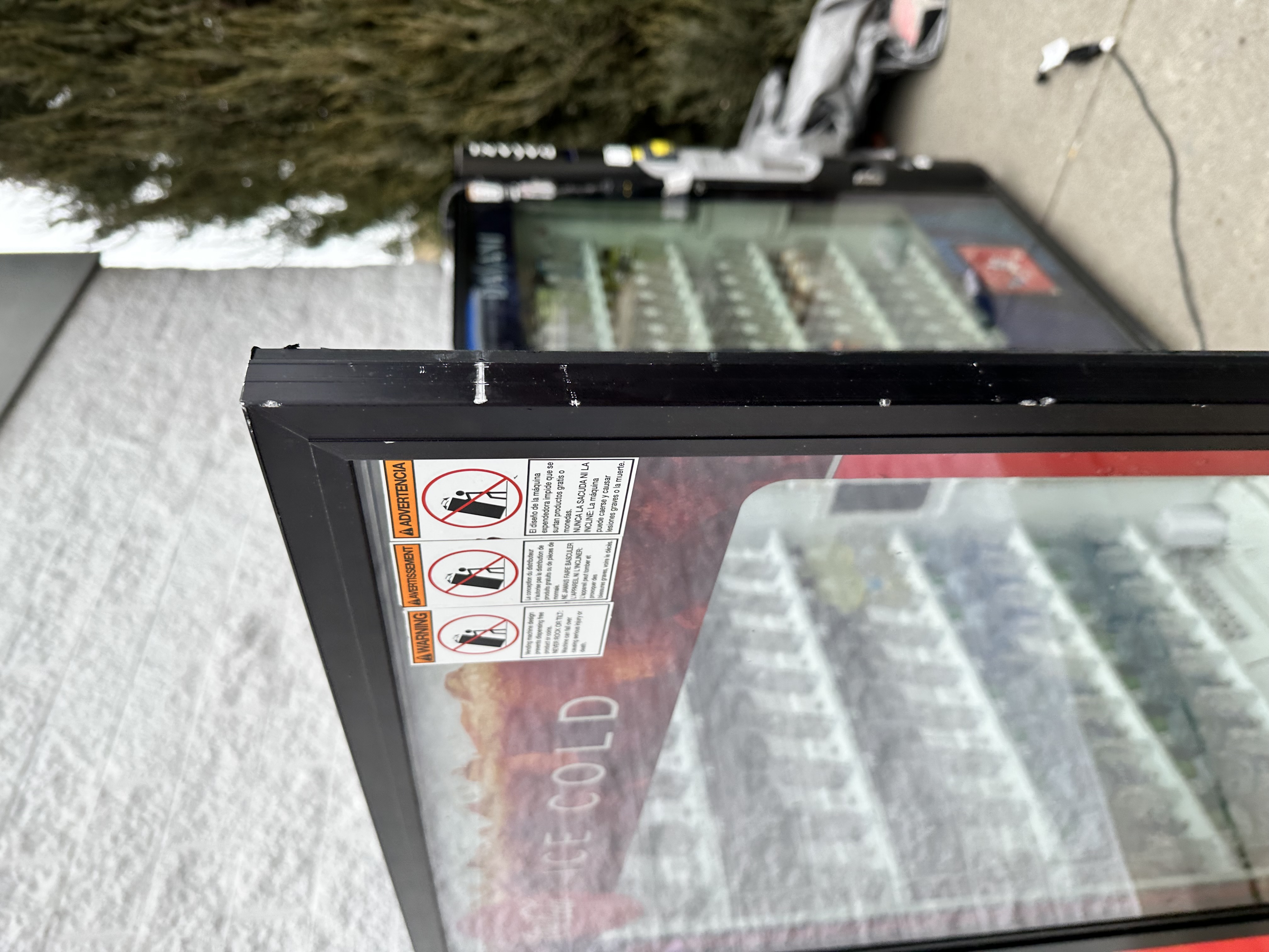 23-M00107 Mal Mischief — Glass of Coke Machine.JPG.jpg